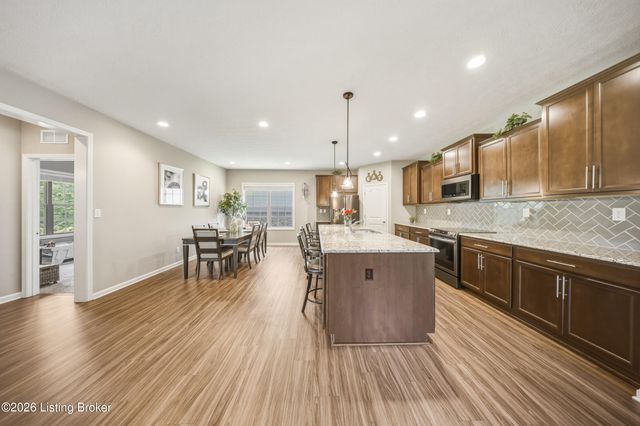 227 Belden Trail, Louisville, KY 40245