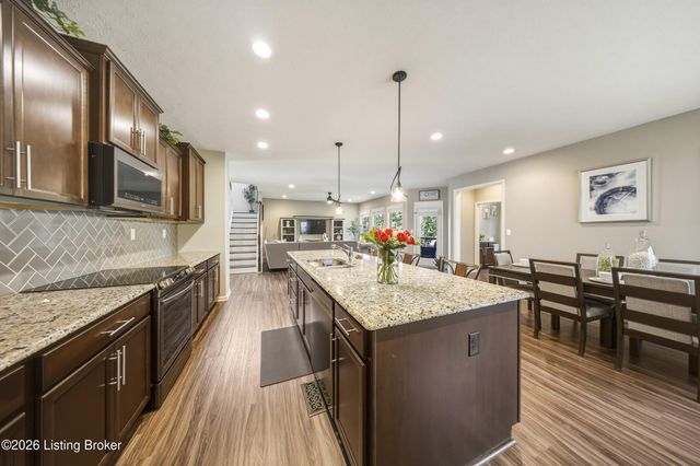227 Belden Trail, Louisville, KY 40245
