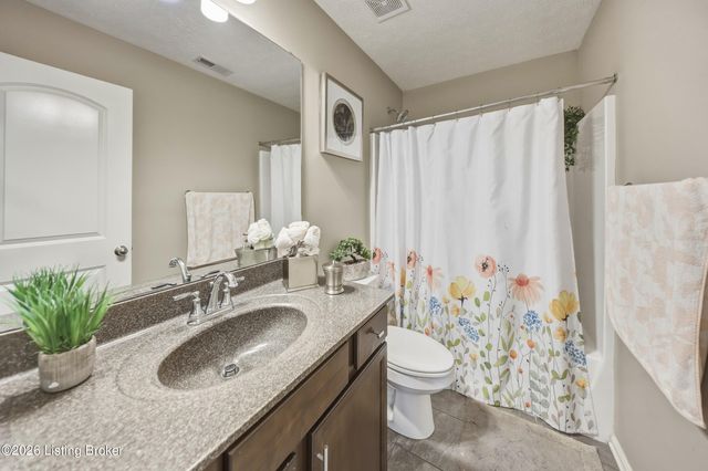 227 Belden Trail, Louisville, KY 40245