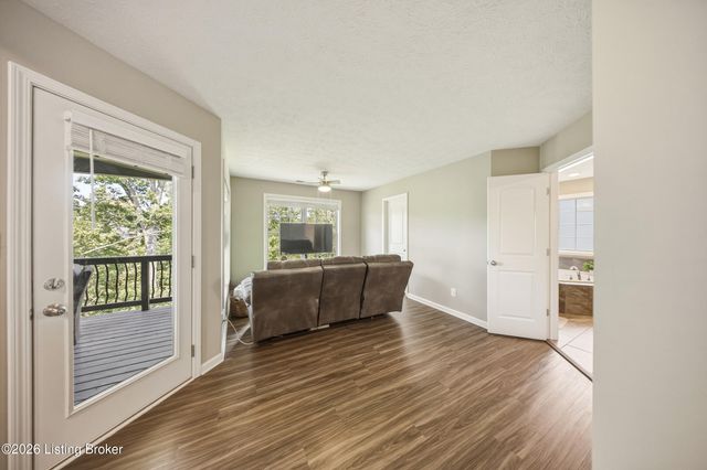 227 Belden Trail, Louisville, KY 40245