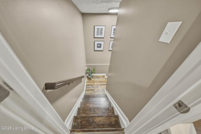 227 Belden Trail, Louisville, KY 40245