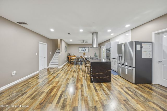 227 Belden Trail, Louisville, KY 40245