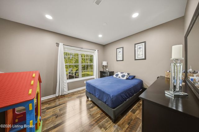 227 Belden Trail, Louisville, KY 40245