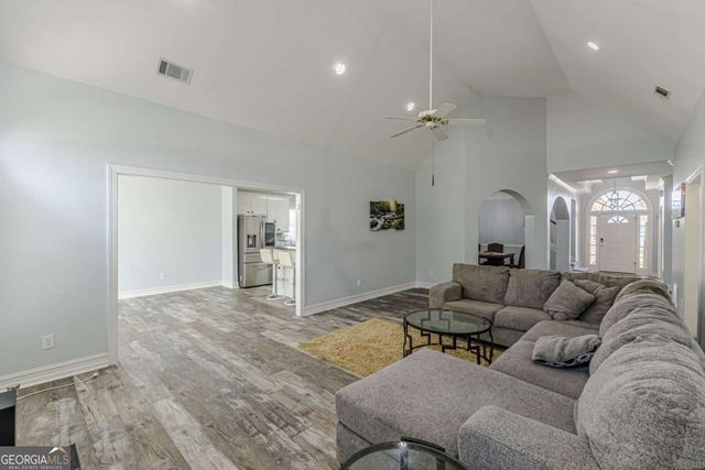 203 Prestwick Way N, Stockbridge, GA 30281