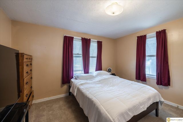 7928 Park Drive, Ralston, NE 68127