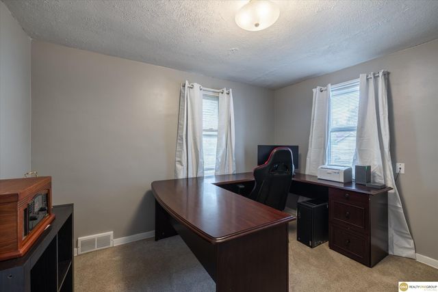 7928 Park Drive, Ralston, NE 68127