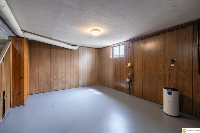 7928 Park Drive, Ralston, NE 68127