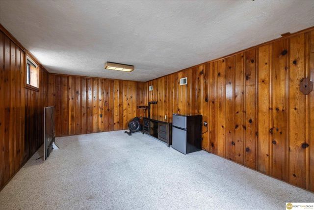 7928 Park Drive, Ralston, NE 68127