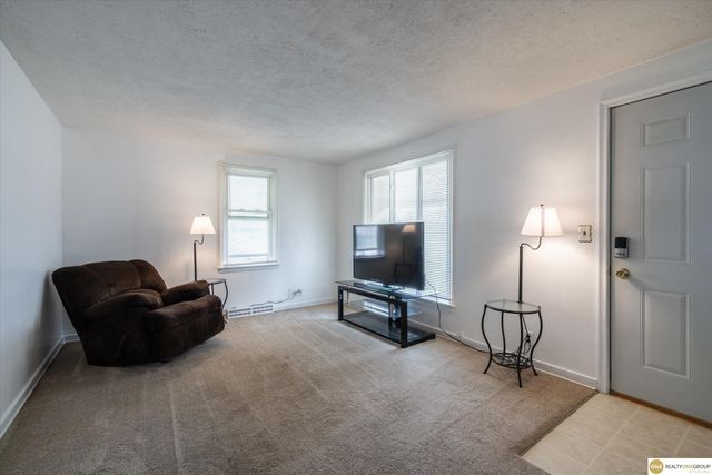 7928 Park Drive, Ralston, NE 68127