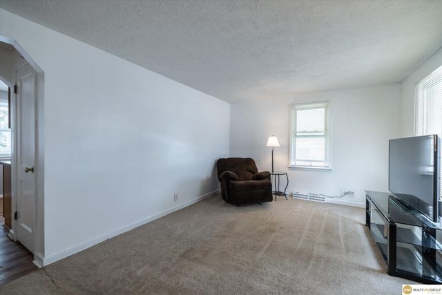 7928 Park Drive, Ralston, NE 68127