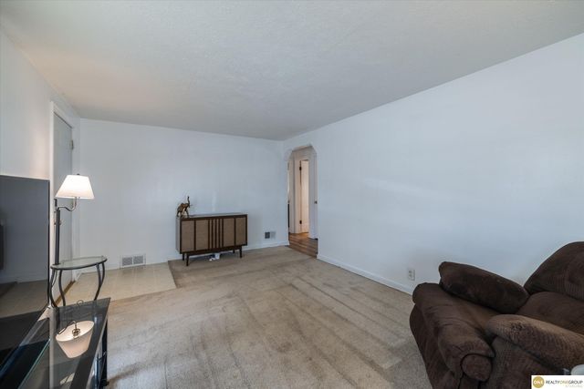 7928 Park Drive, Ralston, NE 68127