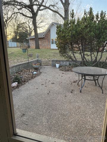 1545 PECAN Place, Bartlesville, OK 74003