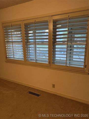 1545 PECAN Place, Bartlesville, OK 74003