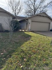 1545 PECAN Place, Bartlesville, OK 74003