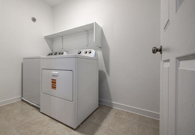 424 Bristlecone BND, Liberty Hill, TX 78642