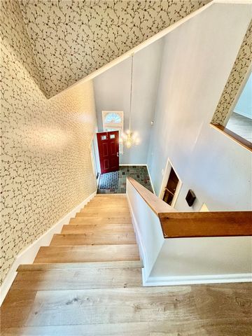 83 Arbor Drive 35A, Providence, RI 02908