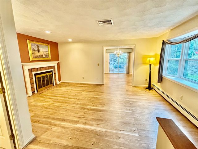 83 Arbor Drive 35A, Providence, RI 02908