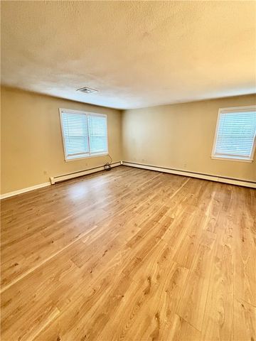 83 Arbor Drive 35A, Providence, RI 02908