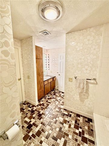 83 Arbor Drive 35A, Providence, RI 02908