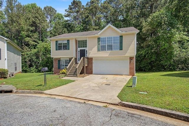 488 Barclay Court, Stone Mountain, GA 30083