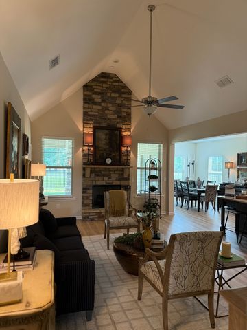 46 Stillwater Way, Tullahoma, TN 37388