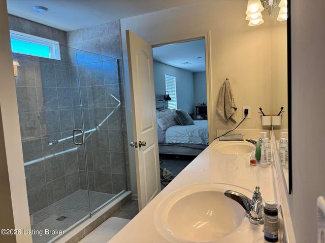 8013 Doe Trail, La Grange, KY 40031