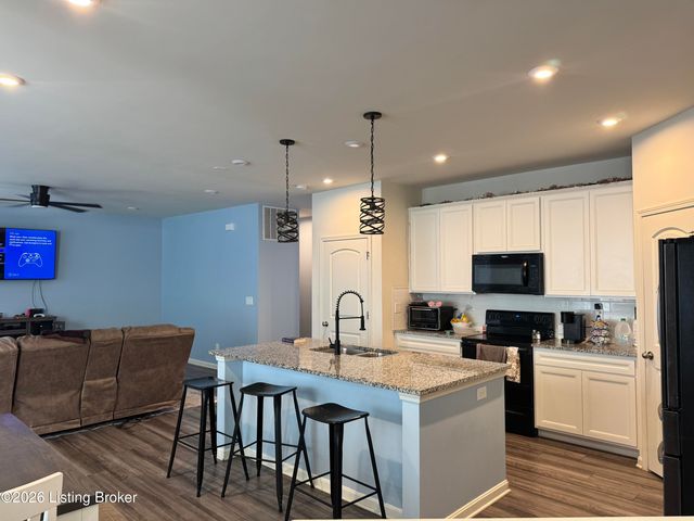 8013 Doe Trail, La Grange, KY 40031