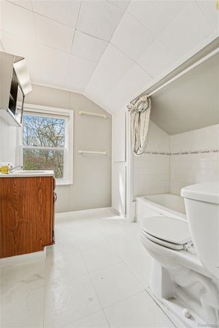 12 E Church Street, Village Of Clarkston, MI 48346