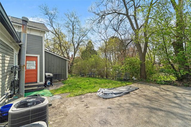 12 E Church Street, Village Of Clarkston, MI 48346