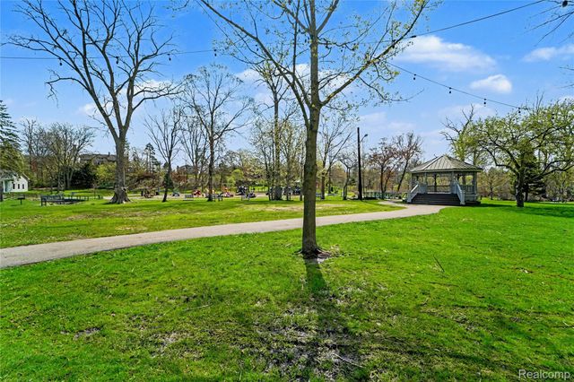 12 E Church Street, Village Of Clarkston, MI 48346