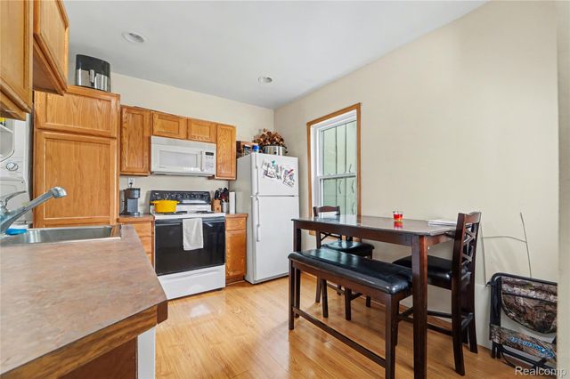 12 E Church Street, Village Of Clarkston, MI 48346