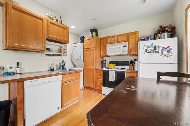 12 E Church Street, Village Of Clarkston, MI 48346
