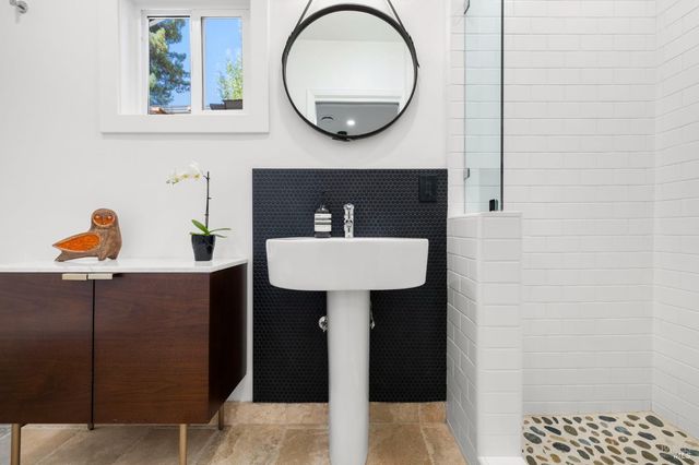 16390 Laughlin Rd, Guerneville, CA 95446