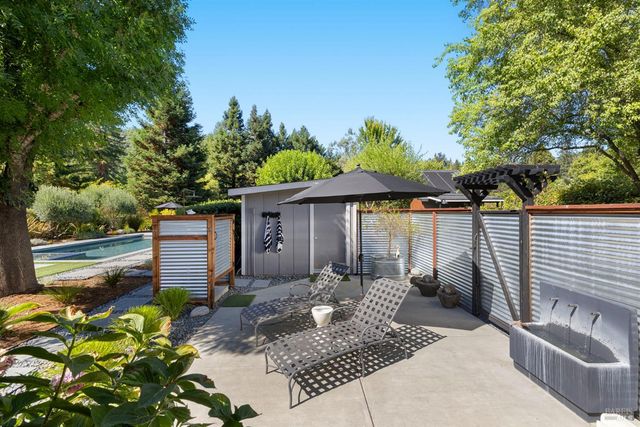 16390 Laughlin Rd, Guerneville, CA 95446