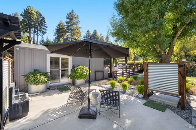 16390 Laughlin Rd, Guerneville, CA 95446