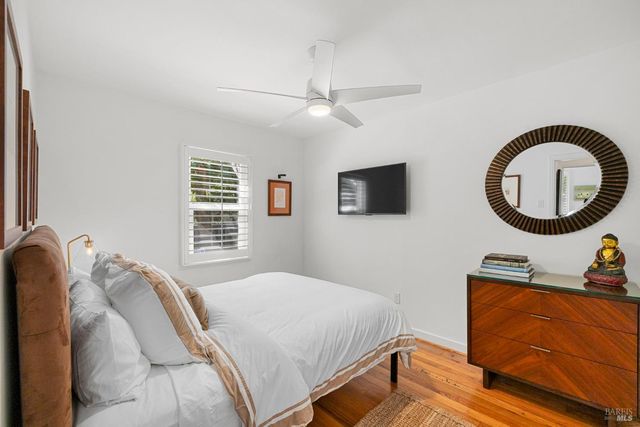 16390 Laughlin Rd, Guerneville, CA 95446