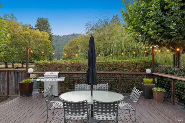 16390 Laughlin Rd, Guerneville, CA 95446