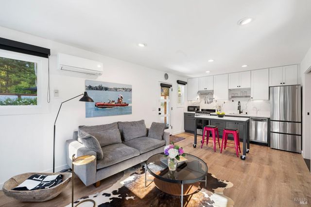 16390 Laughlin Rd, Guerneville, CA 95446