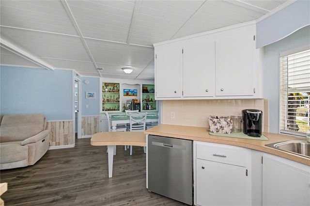 3303 BLUE JAY LANE, Englewood, FL 34224