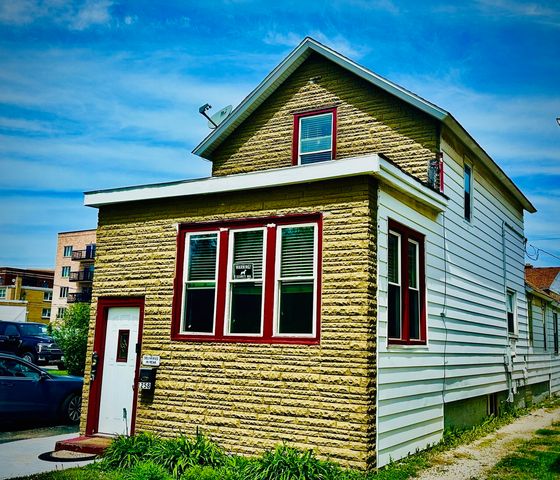 1258 Perry Street, Des Plaines, IL 60016