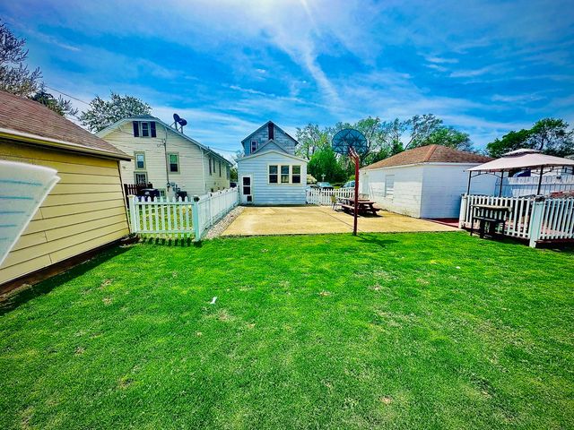 1258 Perry Street, Des Plaines, IL 60016