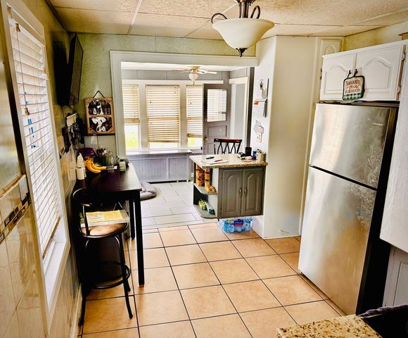 1258 Perry Street, Des Plaines, IL 60016