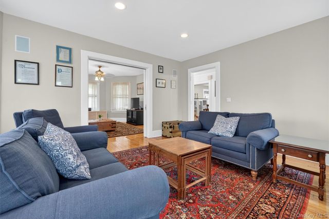 9 Ridgeview Avenue, White Plains, NY 10606