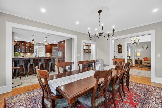 9 Ridgeview Avenue, White Plains, NY 10606