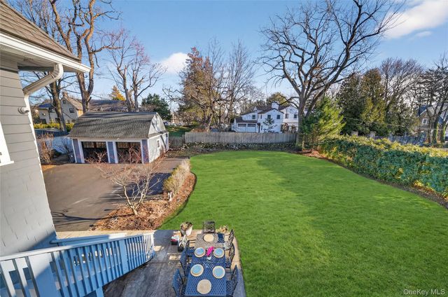 9 Ridgeview Avenue, White Plains, NY 10606