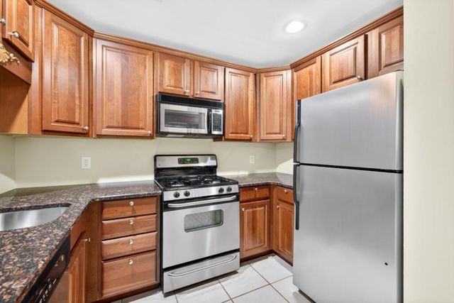 4207 Wyndam Hill Drive, Suwanee, GA 30024