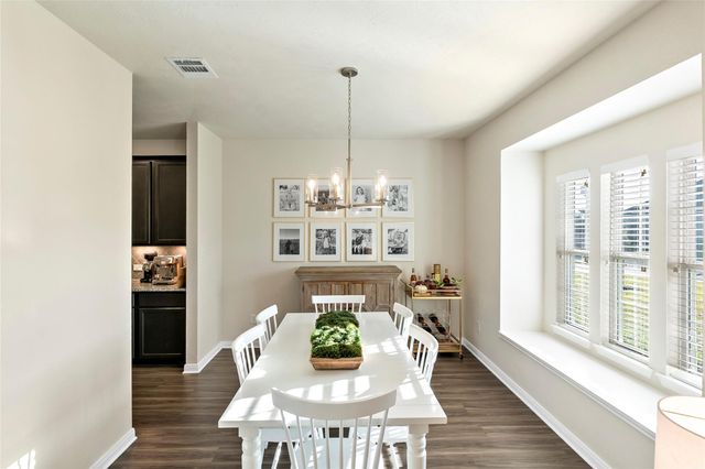 1310 Kingsgate Drive, Bryan, TX 77807