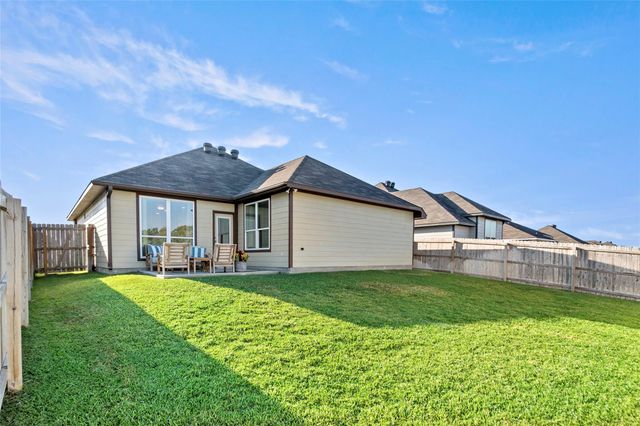 1310 Kingsgate Drive, Bryan, TX 77807