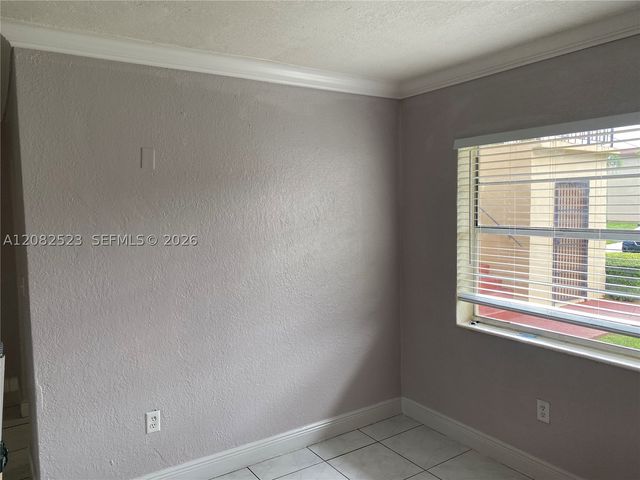 3903 SW 78th Ct 103, Miami, FL 33155