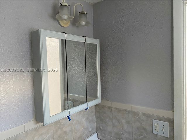 3903 SW 78th Ct 103, Miami, FL 33155